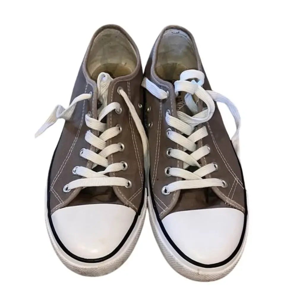 Men’s converse SZ 10